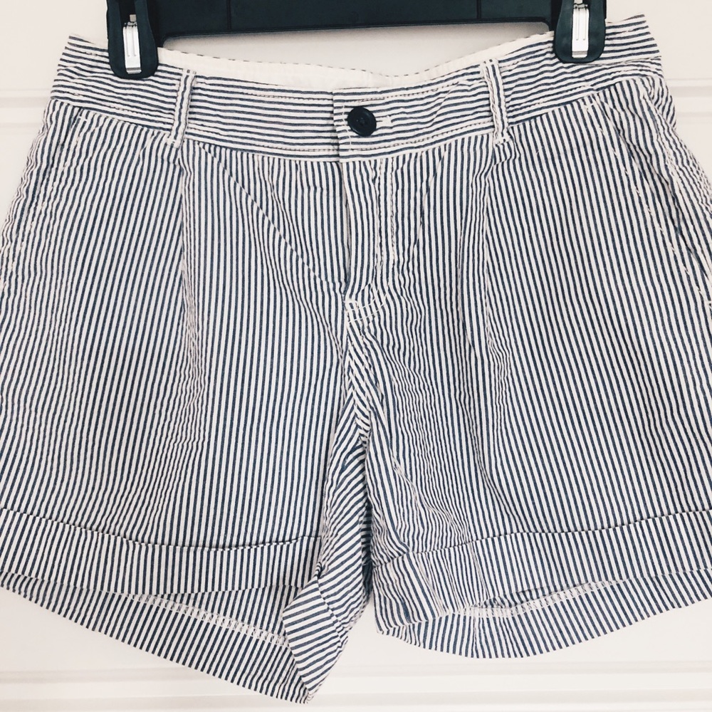 Banana Republic Textured Seersucker Shorts